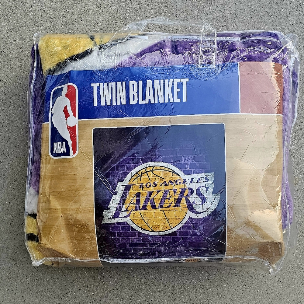 NBA LOS ANGELES LAKERS TWIN SIZE BLANKET